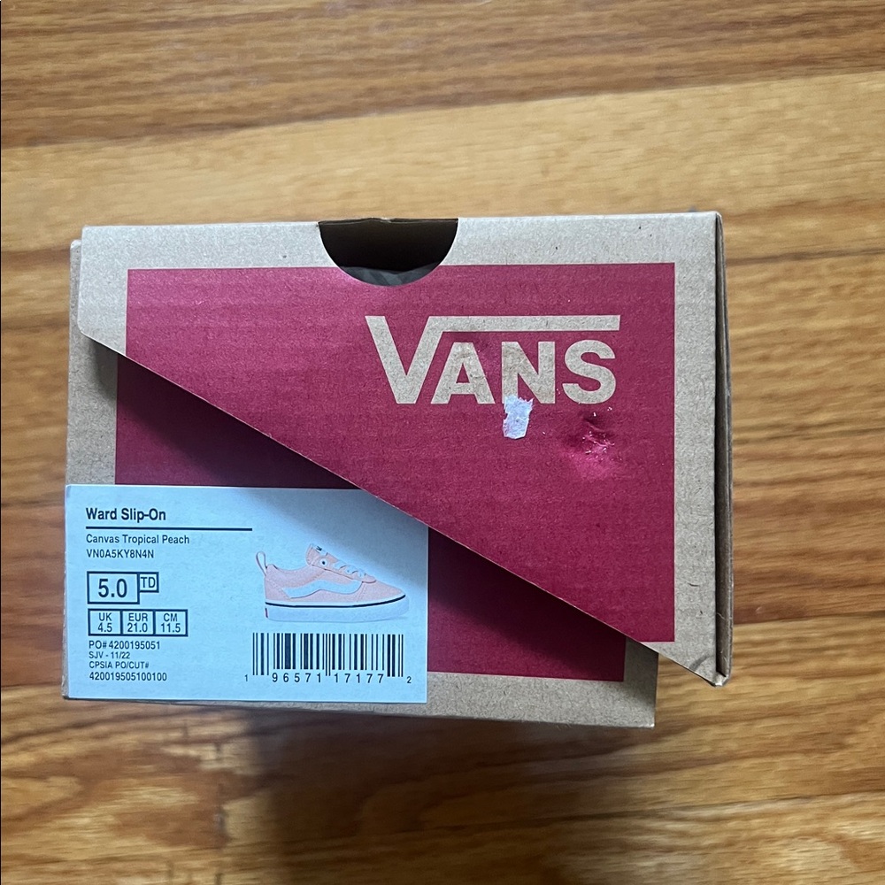 Vans Ward Slip-On in Tropical Peach